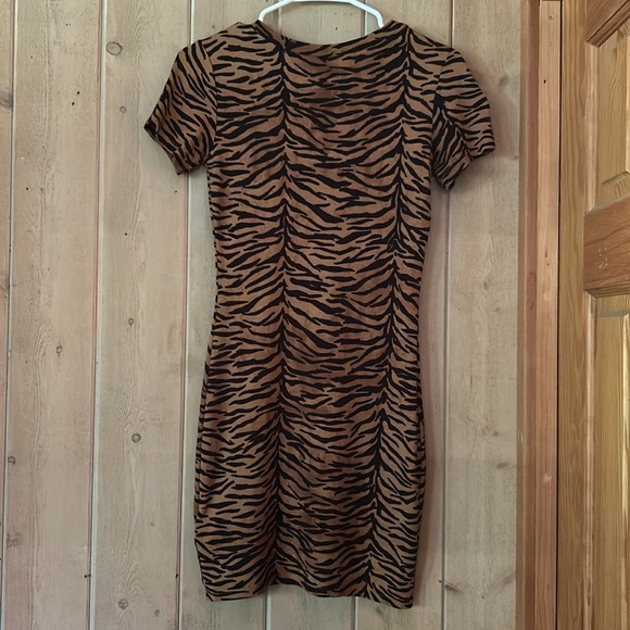 H&M Tiger dress size 6 - Picture 2 of 4